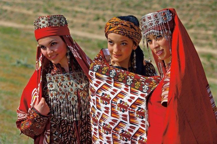 لباس ترکمن زنانه