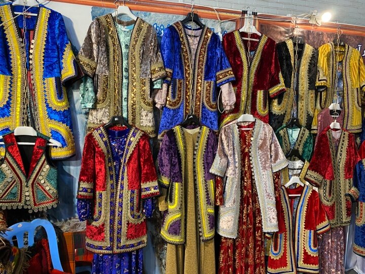 لباس سنتی قزوینی با پارچه مخمل