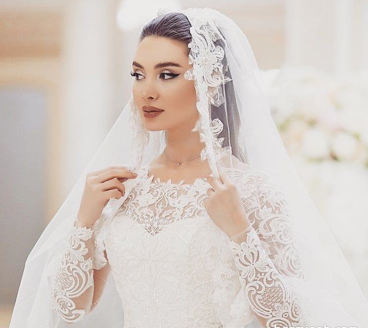 لباس عروس همراه با توری مدل ۱۴۰۴