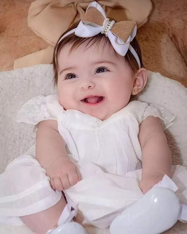 لباس سفید نوزاد