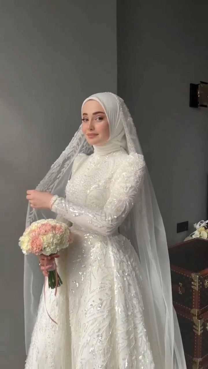 بهترین لباس عروسی ایرانی با طراحی خاص